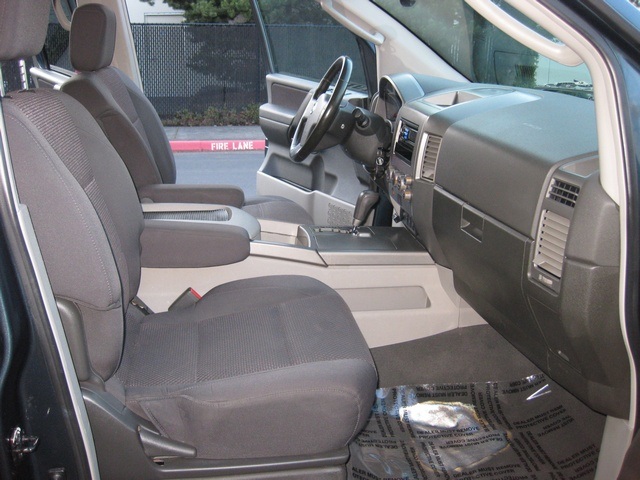 2004 Nissan Armada SE Off-Road/4WD/DVD PLAYER/3RD SEAT   - Photo 25 - Portland, OR 97217