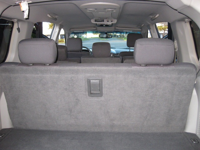 2004 Nissan Armada SE Off-Road/4WD/DVD PLAYER/3RD SEAT   - Photo 23 - Portland, OR 97217