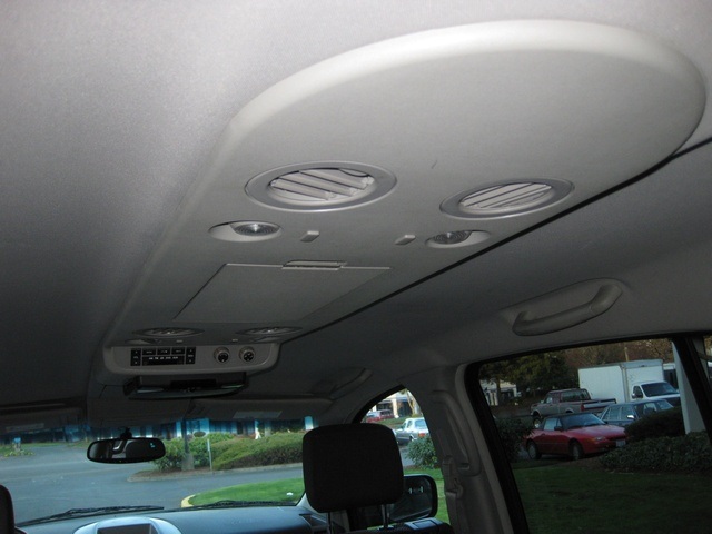 2004 Nissan Armada SE Off-Road/4WD/DVD PLAYER/3RD SEAT   - Photo 35 - Portland, OR 97217