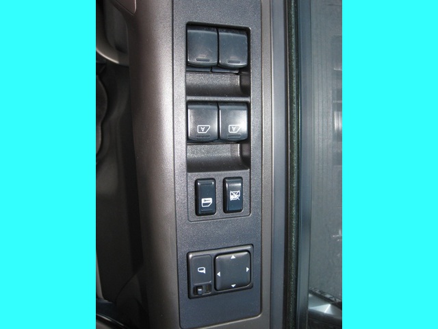 2004 Nissan Armada SE Off-Road/4WD/DVD PLAYER/3RD SEAT   - Photo 19 - Portland, OR 97217