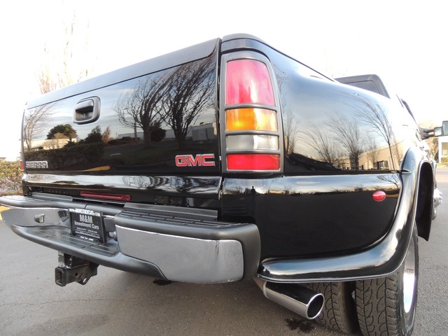 2003 GMC Sierra 3500 SLT/ 4X4 / Duramax Diesel / DUALLY / Regency PKG   - Photo 11 - Portland, OR 97217