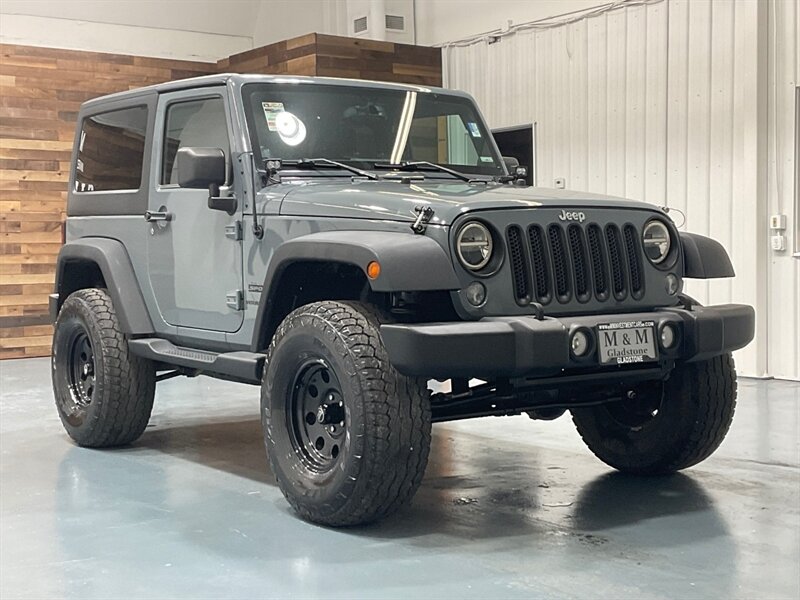 2014 Jeep Wrangler Sport 4X4 / 6-Speed Manual / LIFTED / LOCAL  / ZERO RUST - Photo 2 - Gladstone, OR 97027