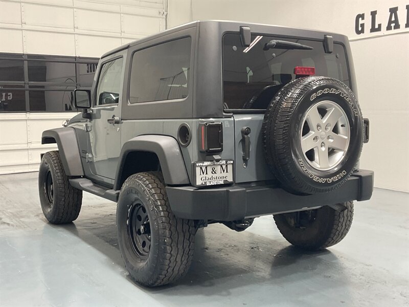 2014 Jeep Wrangler Sport 4X4 / 6-Speed Manual / LIFTED / LOCAL  / ZERO RUST - Photo 8 - Gladstone, OR 97027