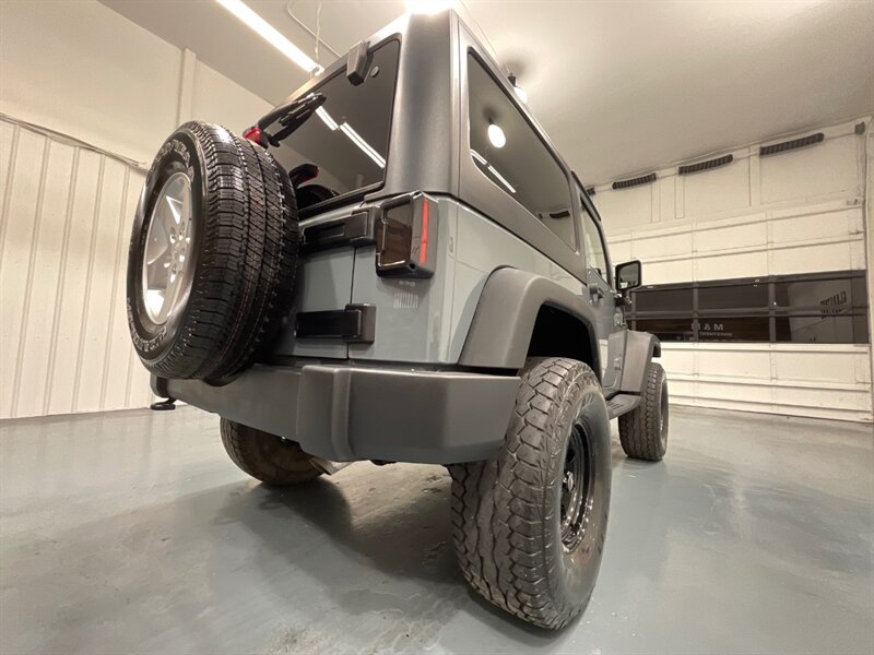 2014 Jeep Wrangler Sport 4X4 / 6-Speed Manual / LIFTED / LOCAL  / ZERO RUST - Photo 28 - Gladstone, OR 97027