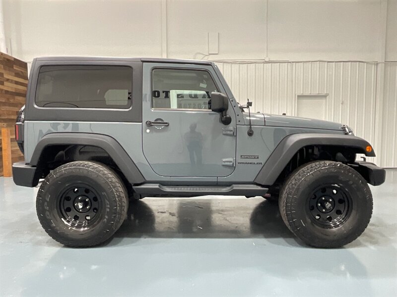 2014 Jeep Wrangler Sport 4X4 / 6-Speed Manual / LIFTED / LOCAL  / ZERO RUST - Photo 4 - Gladstone, OR 97027