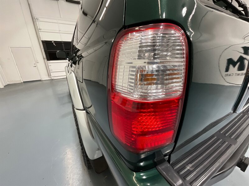 2002 Toyota 4Runner SR5 4X4 / 3.4L V6 / LIFTED /Sunroof / ZERO RUST / Sunroof / Luggage Rack / Towing Pkg / FRESH TIMING BELT SERVICE + WATER PUMP JUST DONE - Photo 29 - Gladstone, OR 97027