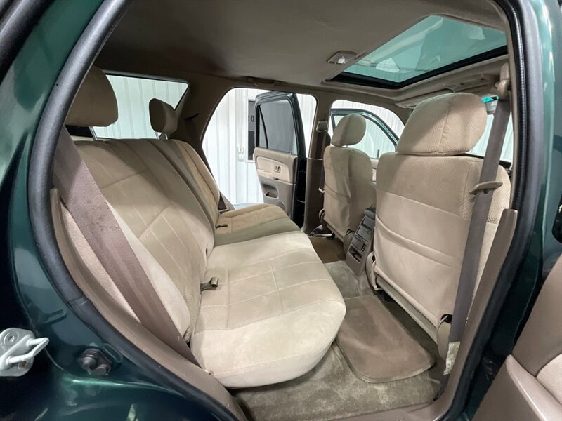 2002 Toyota 4Runner SR5 4X4 / 3.4L V6 / LIFTED /Sunroof / ZERO RUST / Sunroof / Luggage Rack / Towing Pkg / FRESH TIMING BELT SERVICE + WATER PUMP JUST DONE - Photo 12 - Gladstone, OR 97027