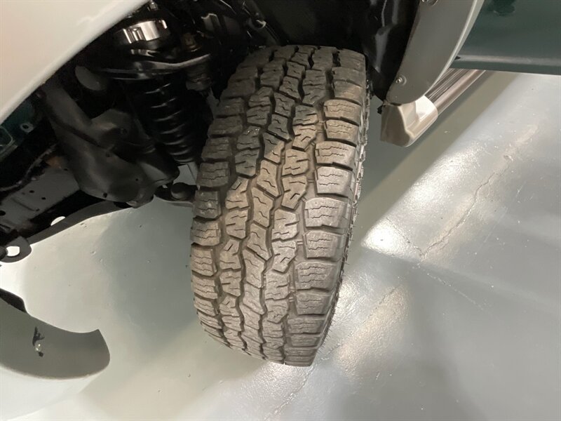 2002 Toyota 4Runner SR5 4X4 / 3.4L V6 / LIFTED /Sunroof / ZERO RUST / Sunroof / Luggage Rack / Towing Pkg / FRESH TIMING BELT SERVICE + WATER PUMP JUST DONE - Photo 24 - Gladstone, OR 97027