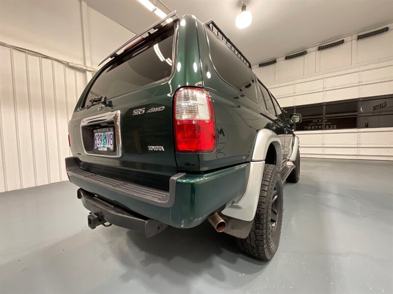 2002 Toyota 4Runner SR5 4X4 / 3.4L V6 / LIFTED /Sunroof / ZERO RUST / Sunroof / Luggage Rack / Towing Pkg / FRESH TIMING BELT SERVICE + WATER PUMP JUST DONE - Photo 46 - Gladstone, OR 97027