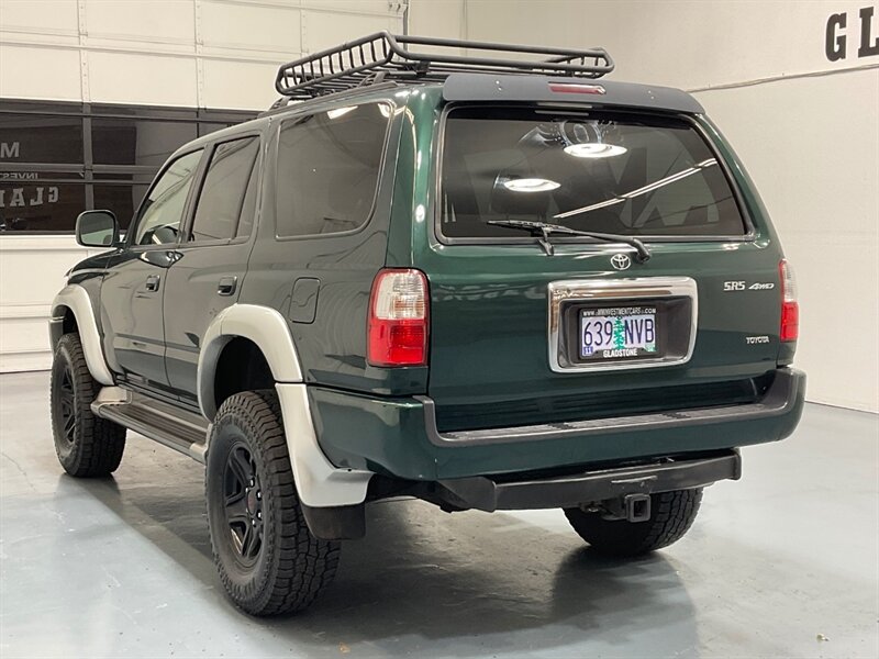 2002 Toyota 4Runner SR5 4X4 / 3.4L V6 / LIFTED /Sunroof / ZERO RUST / Sunroof / Luggage Rack / Towing Pkg / FRESH TIMING BELT SERVICE + WATER PUMP JUST DONE - Photo 7 - Gladstone, OR 97027