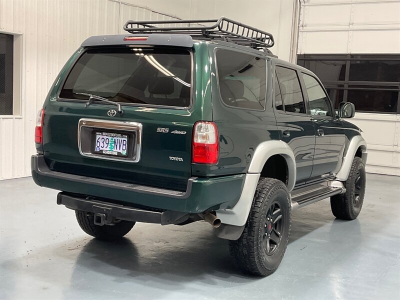 2002 Toyota 4Runner SR5 4X4 / 3.4L V6 / LIFTED /Sunroof / ZERO RUST / Sunroof / Luggage Rack / Towing Pkg / FRESH TIMING BELT SERVICE + WATER PUMP JUST DONE - Photo 8 - Gladstone, OR 97027