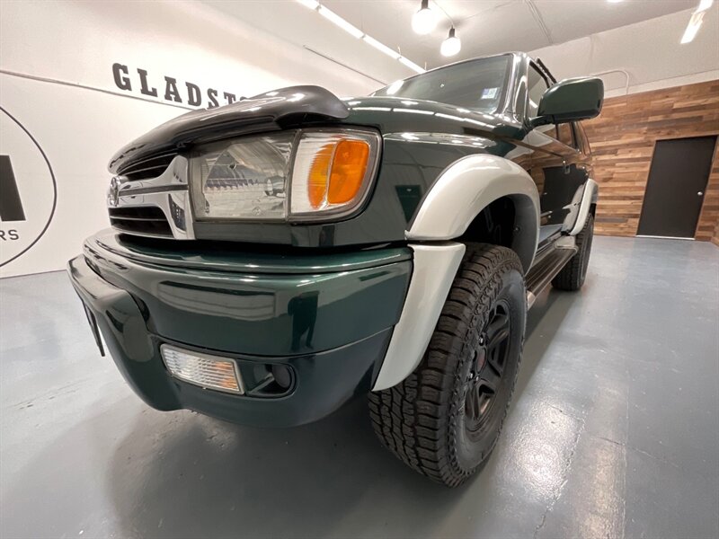 2002 Toyota 4Runner SR5 4X4 / 3.4L V6 / LIFTED /Sunroof / ZERO RUST / Sunroof / Luggage Rack / Towing Pkg / FRESH TIMING BELT SERVICE + WATER PUMP JUST DONE - Photo 44 - Gladstone, OR 97027