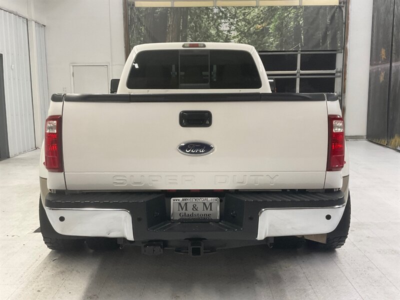 2011 Ford F-350 Lariat Unlimited Pkg 4X4 / 6.7L DIESEL / DUALLY  / Leather w. Heated & Cooled Seats / Navigation & Backup Camera / RUST FREE / 93,000 MILES - Photo 6 - Gladstone, OR 97027