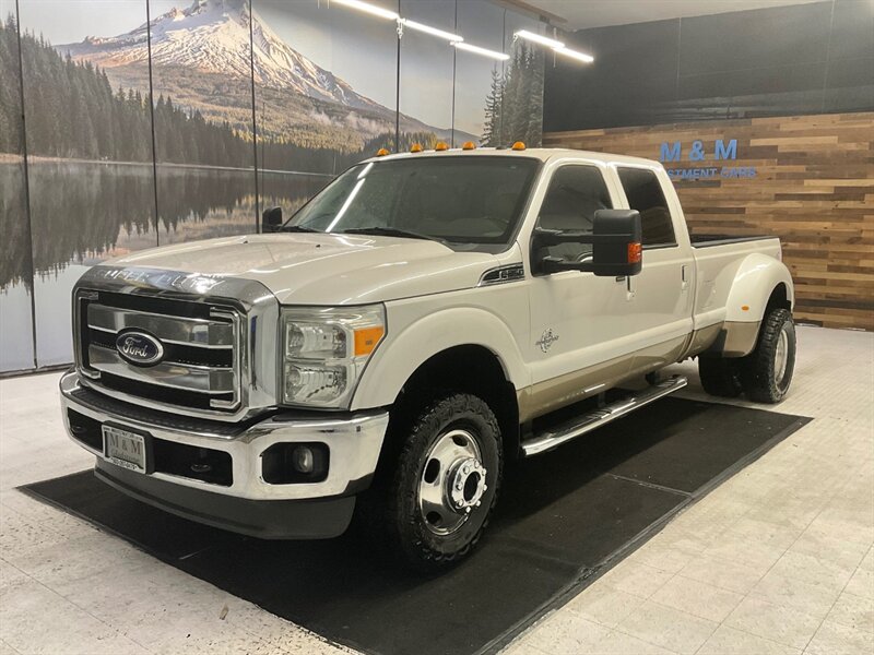 2011 Ford F-350 Lariat Unlimited Pkg 4X4 / 6.7L DIESEL / DUALLY  / Leather w. Heated & Cooled Seats / Navigation & Backup Camera / RUST FREE / 93,000 MILES - Photo 25 - Gladstone, OR 97027