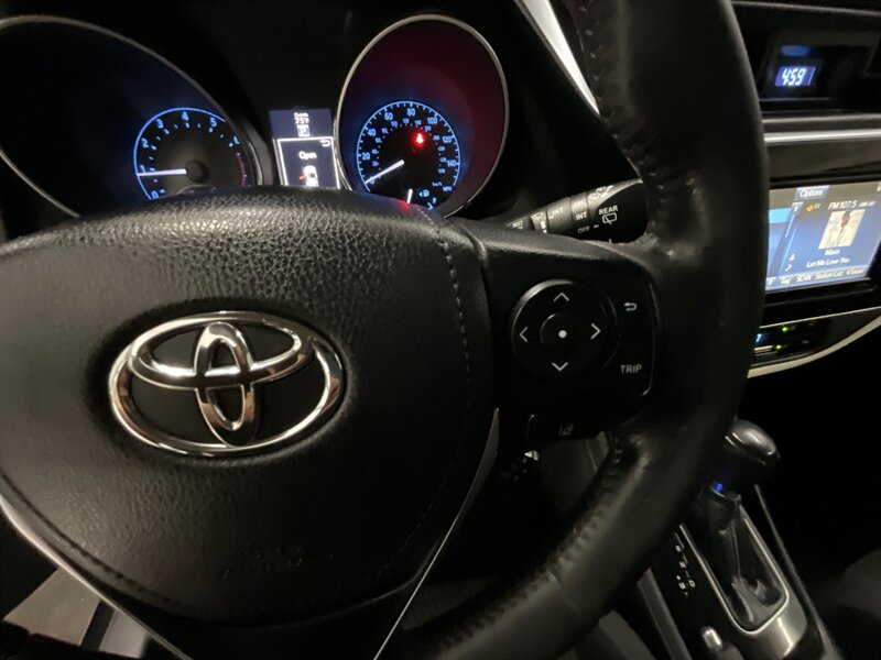 2018 Toyota Corolla iM Hatchback / 1.8L 4Cyl / Backup Camera / SPORT !  / Local Oregon Car / Excellent condition / Sharp & Clean ! - Photo 27 - Gladstone, OR 97027