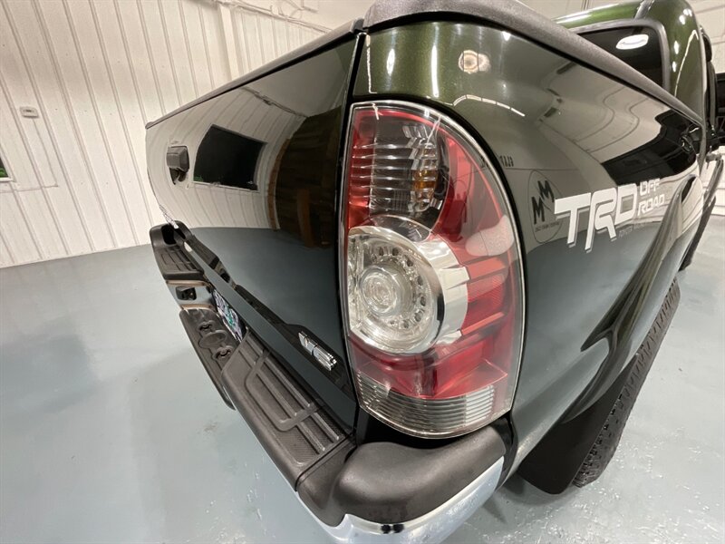 2013 Toyota Tacoma V6 Double Cab 4X4 / TRD OFF ROAD / REAR DIFF LOCK  / LOCAL OREGON TRUCK / ZERO RUST / Backup Camera / Sunroof - Photo 28 - Gladstone, OR 97027