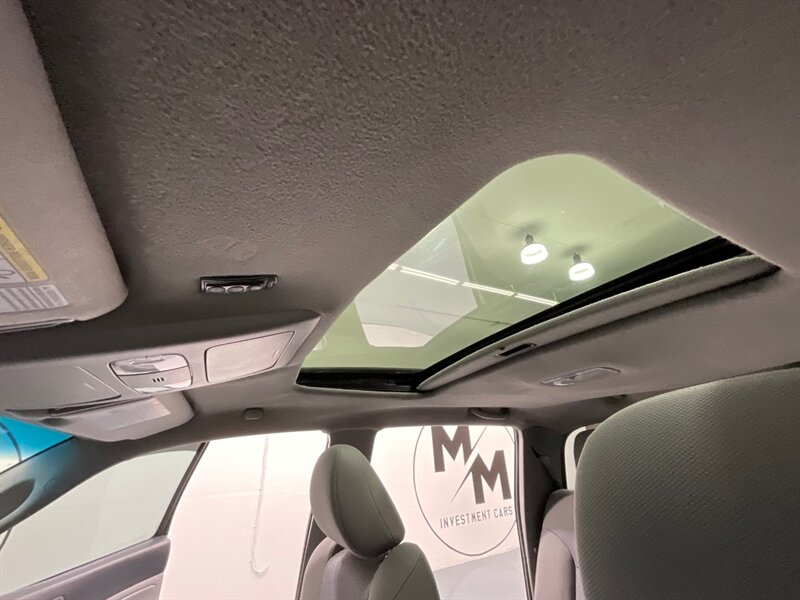 2013 Toyota Tacoma V6 Double Cab 4X4 / TRD OFF ROAD / REAR DIFF LOCK  / LOCAL OREGON TRUCK / ZERO RUST / Backup Camera / Sunroof - Photo 11 - Gladstone, OR 97027