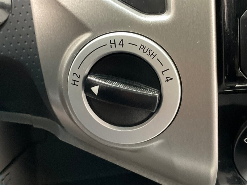 2013 Toyota Tacoma V6 Double Cab 4X4 / TRD OFF ROAD / REAR DIFF LOCK  / LOCAL OREGON TRUCK / ZERO RUST / Backup Camera / Sunroof - Photo 21 - Gladstone, OR 97027