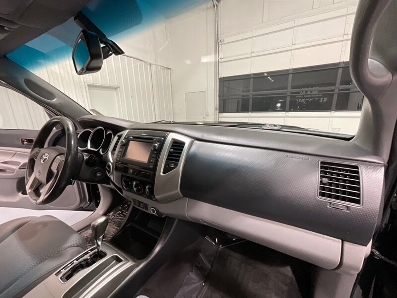 2013 Toyota Tacoma V6 Double Cab 4X4 / TRD OFF ROAD / REAR DIFF LOCK  / LOCAL OREGON TRUCK / ZERO RUST / Backup Camera / Sunroof - Photo 36 - Gladstone, OR 97027