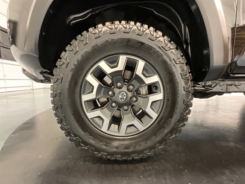 2021 Toyota Tacoma TRD Off-Road 4X4 / Crawl Control/1-OWNER/48K MILES  / NO RUST / CLEAN - Photo 23 - Gladstone, OR 97027