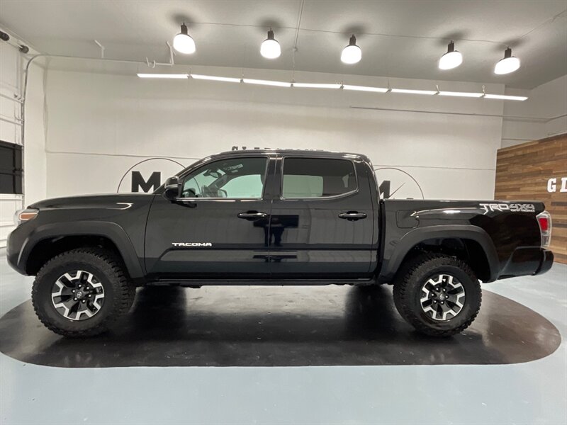 2021 Toyota Tacoma TRD Off-Road 4X4 / Crawl Control/1-OWNER/48K MILES  / NO RUST / CLEAN - Photo 3 - Gladstone, OR 97027