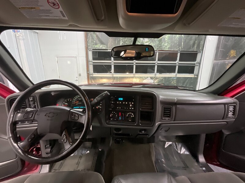 2006 Chevrolet Silverado 2500 LT Crew Cab 4X4 / 6.6L DURAMAX DIESEL /126,000 MIL  LOCAL OREGON TRUCK / RUST FREE / NEW TIRES / SHARP & CLEAN!! - Photo 31 - Gladstone, OR 97027