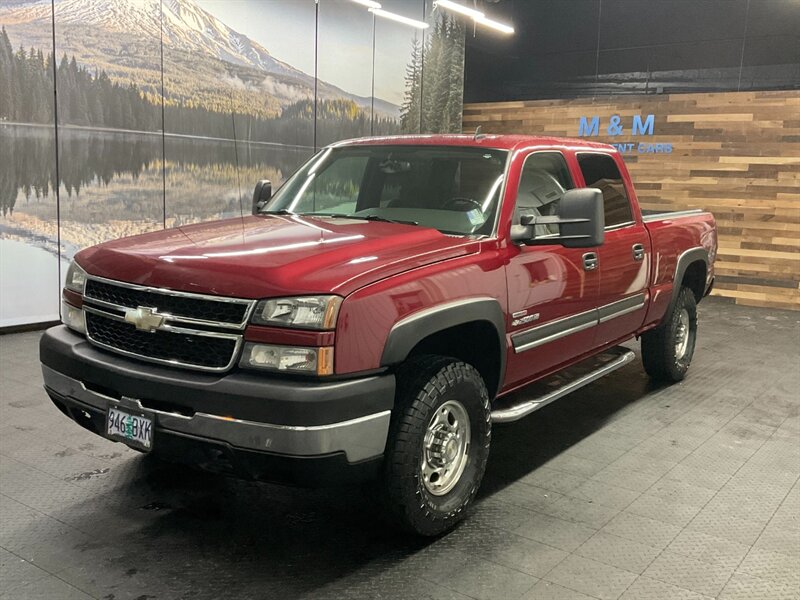 2006 Chevrolet Silverado 2500 LT Crew Cab 4X4 / 6.6L DURAMAX DIESEL /126,000 MIL  LOCAL OREGON TRUCK / RUST FREE / NEW TIRES / SHARP & CLEAN!! - Photo 1 - Gladstone, OR 97027