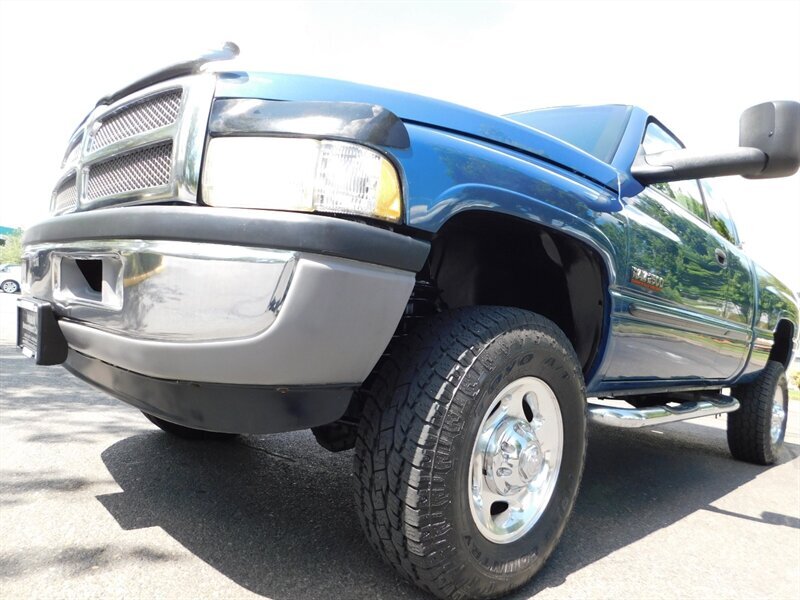 2002 Dodge Ram 2500 Quad Cab 4X4 / 5.9 L CUMMINS TURBO DIESEL   - Photo 9 - Portland, OR 97217