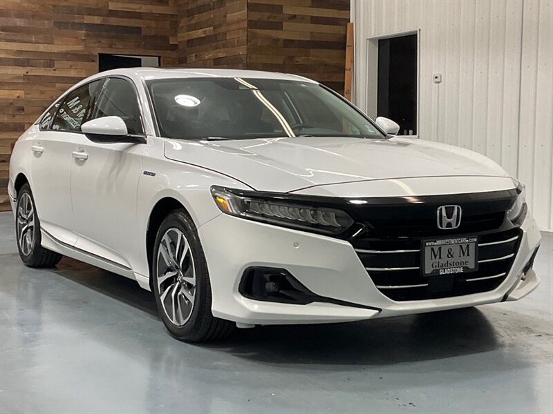 2021 Honda Accord Hybrid EX-L Sedan Hybrid / Leather / Sunroof /28K MILES  / Heated Seats
