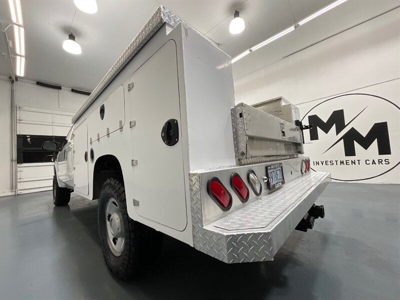 2008 Ford F-250 4x4 / Utility Bed / XL / 5.4L V8 / 69K MILES / ZERO RUST / Towing Pkg / Utility Bed - Photo 26 - Gladstone, OR 97027