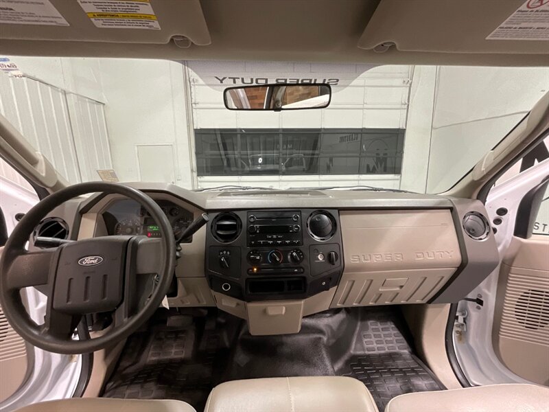 2008 Ford F-250 4x4 / Utility Bed / XL / 5.4L V8 / 69K MILES / ZERO RUST / Towing Pkg / Utility Bed - Photo 38 - Gladstone, OR 97027