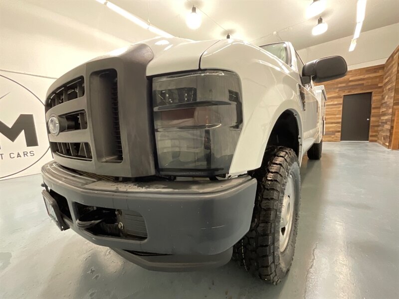 2008 Ford F-250 4x4 / Utility Bed / XL / 5.4L V8 / 69K MILES / ZERO RUST / Towing Pkg / Utility Bed - Photo 28 - Gladstone, OR 97027