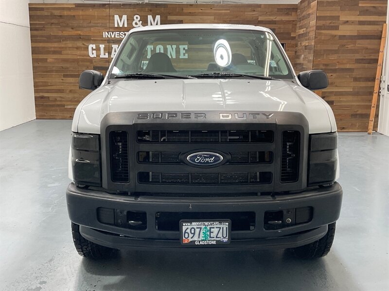 2008 Ford F-250 4x4 / Utility Bed / XL / 5.4L V8 / 69K MILES / ZERO RUST / Towing Pkg / Utility Bed - Photo 32 - Gladstone, OR 97027