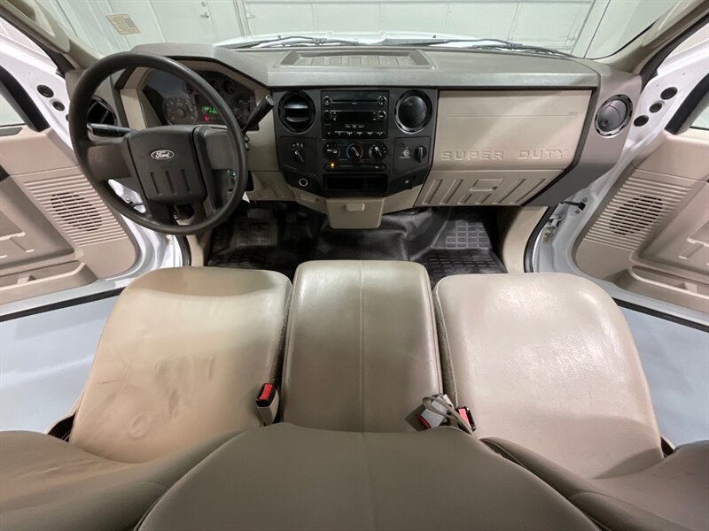 2008 Ford F-250 4x4 / Utility Bed / XL / 5.4L V8 / 69K MILES / ZERO RUST / Towing Pkg / Utility Bed - Photo 39 - Gladstone, OR 97027