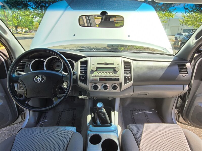 2007 Toyota Tacoma 4X4 / V6 4.0L / TRD OFF ROAD / REAR DIFF LOCK /  / 6 SPEED MANUAL / LIFTED !!! - Photo 18 - Portland, OR 97217