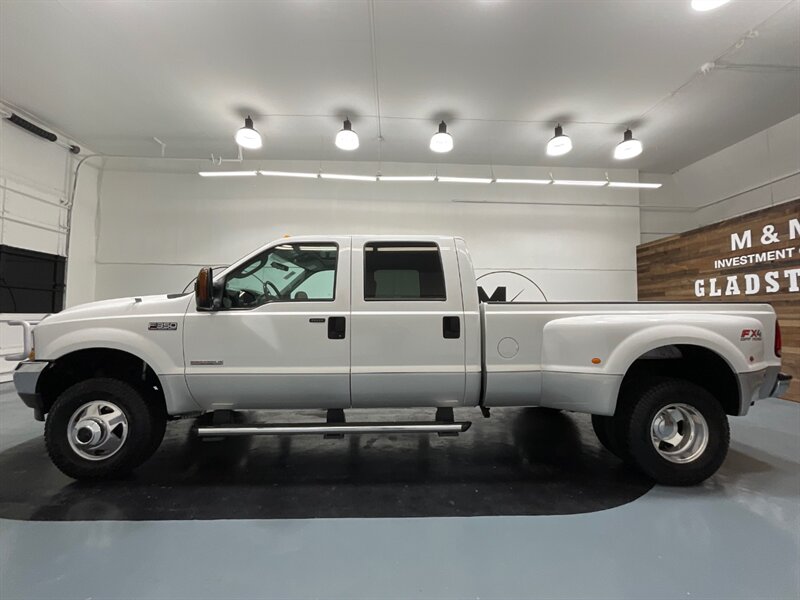 2004 Ford F-350 Lariat 4X4 / 6.0L DIESEL / BULLET PROOF / 84K MILE  / DUALLY - Photo 3 - Gladstone, OR 97027