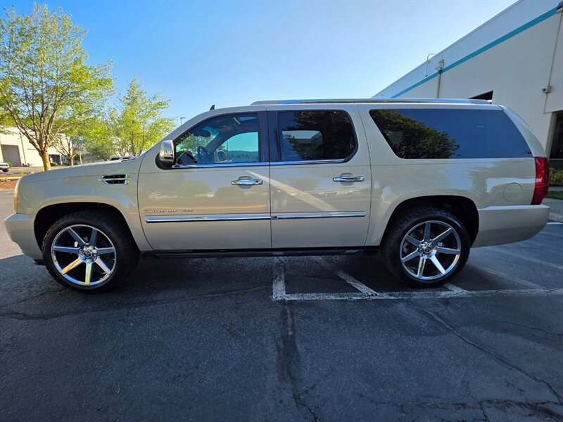 2010 Cadillac Escalade ESV Premium 4WD LWB DVD's BLIND SPOT Fully Loaded LEATHER Sunroof DUB Premium Wheels - Photo 3 - Portland, OR 97217