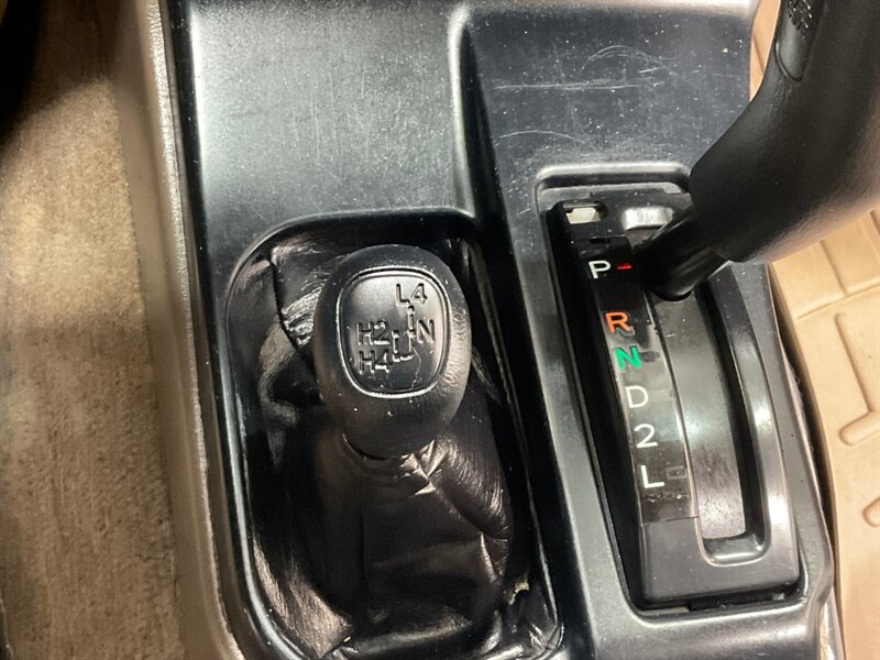 1999 Toyota 4Runner SR5 4X4 V6 / Timing Belt Service Done / 145K Miles / ZERO RUST - Photo 16 - Gladstone, OR 97027