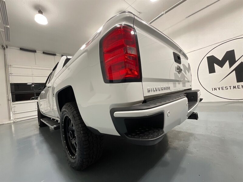 2017 Chevrolet Silverado 1500 LT Z71 Crew Cab 4X4 / 5.3L V8 / Leather Navigation  / ZERO RUST / Heated Seats / Backup Camera / Power Sliding rear window - Photo 48 - Gladstone, OR 97027