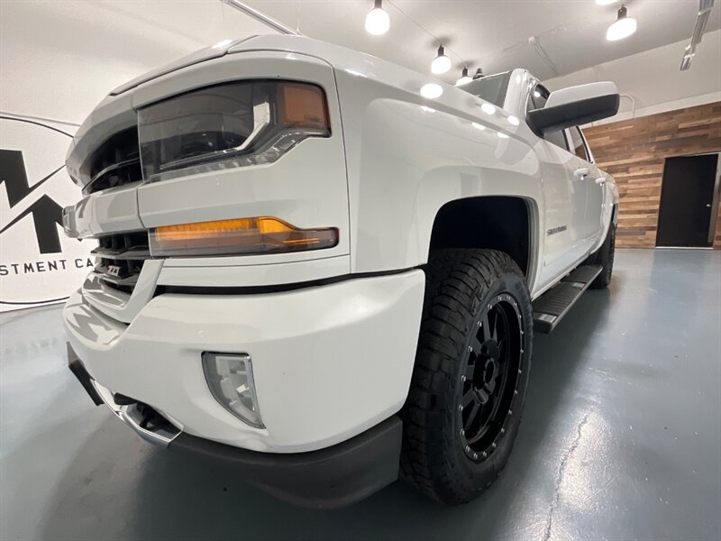 2017 Chevrolet Silverado 1500 LT Z71 Crew Cab 4X4 / 5.3L V8 / Leather Navigation  / ZERO RUST / Heated Seats / Backup Camera / Power Sliding rear window - Photo 45 - Gladstone, OR 97027