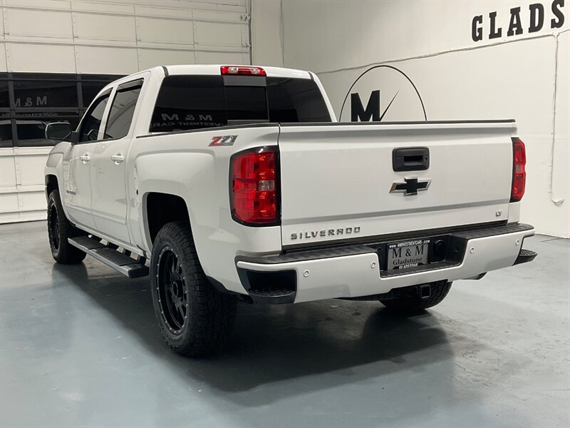 2017 Chevrolet Silverado 1500 LT Z71 Crew Cab 4X4 / 5.3L V8 / Leather Navigation  / ZERO RUST / Heated Seats / Backup Camera / Power Sliding rear window - Photo 7 - Gladstone, OR 97027