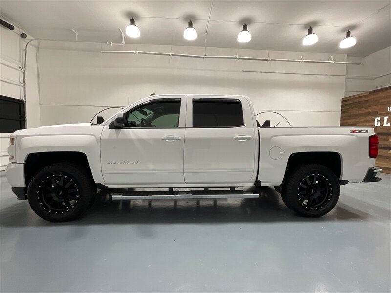 2017 Chevrolet Silverado 1500 LT Z71 Crew Cab 4X4 / 5.3L V8 / Leather Navigation  / ZERO RUST / Heated Seats / Backup Camera / Power Sliding rear window - Photo 3 - Gladstone, OR 97027