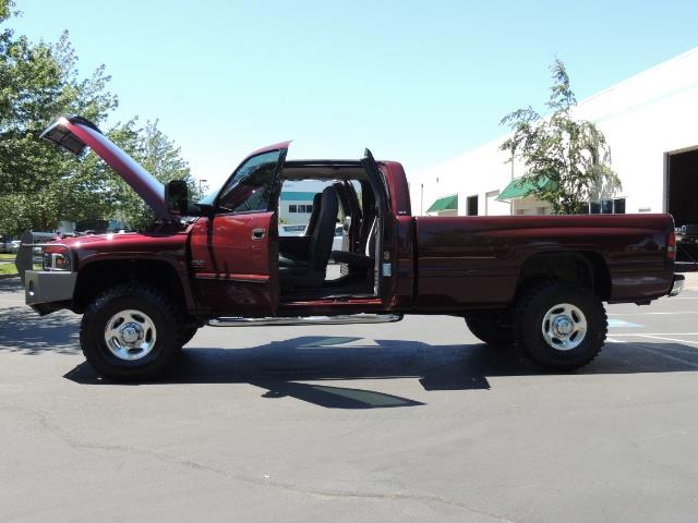 2001 Dodge Ram 2500 4X4 / 5.9 CUMMINS DIESEL / 6 SPEED MANUAL / LIFTED   - Photo 14 - Portland, OR 97217