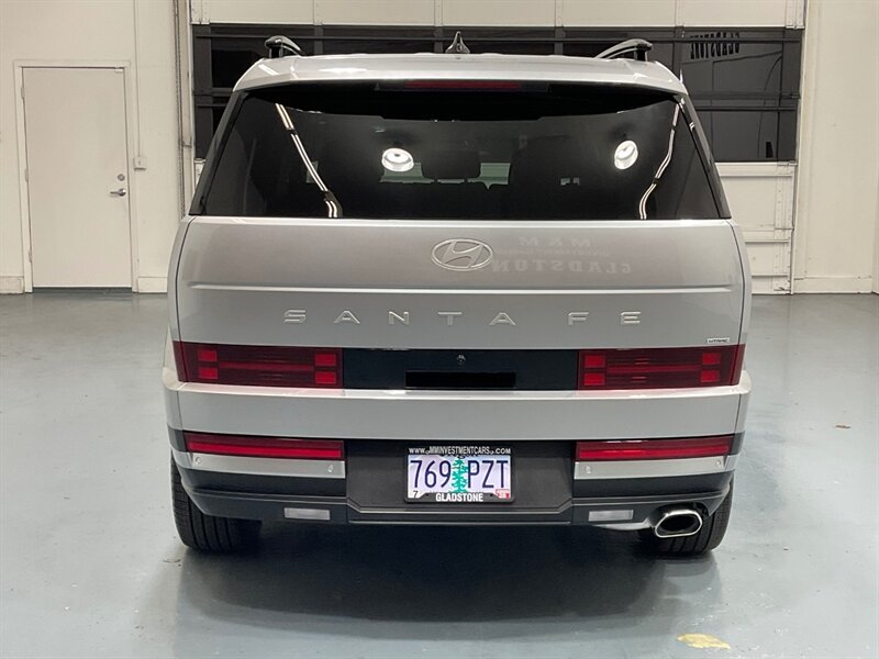 2024 Hyundai Santa Fe Limited AWD / 3RD ROW SEAT / ONLY 7,000 MILES  / 1-OWNER LOCAL / DUAL MOONROOF / LOADED / GREAT PRICE - Photo 6 - Gladstone, OR 97027