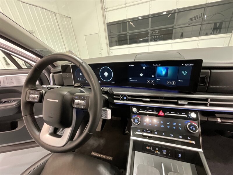 2024 Hyundai Santa Fe Limited AWD / 3RD ROW SEAT / ONLY 7,000 MILES  / 1-OWNER LOCAL / DUAL MOONROOF / LOADED / GREAT PRICE - Photo 14 - Gladstone, OR 97027