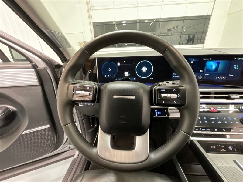 2024 Hyundai Santa Fe Limited AWD / 3RD ROW SEAT / ONLY 7,000 MILES  / 1-OWNER LOCAL / DUAL MOONROOF / LOADED / GREAT PRICE - Photo 21 - Gladstone, OR 97027