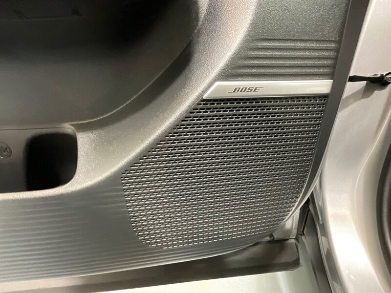 2024 Hyundai Santa Fe Limited AWD / 3RD ROW SEAT / ONLY 7,000 MILES  / 1-OWNER LOCAL / DUAL MOONROOF / LOADED / GREAT PRICE - Photo 52 - Gladstone, OR 97027