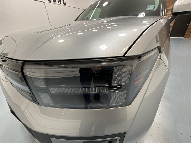 2024 Hyundai Santa Fe Limited AWD / 3RD ROW SEAT / ONLY 7,000 MILES  / 1-OWNER LOCAL / DUAL MOONROOF / LOADED / GREAT PRICE - Photo 26 - Gladstone, OR 97027