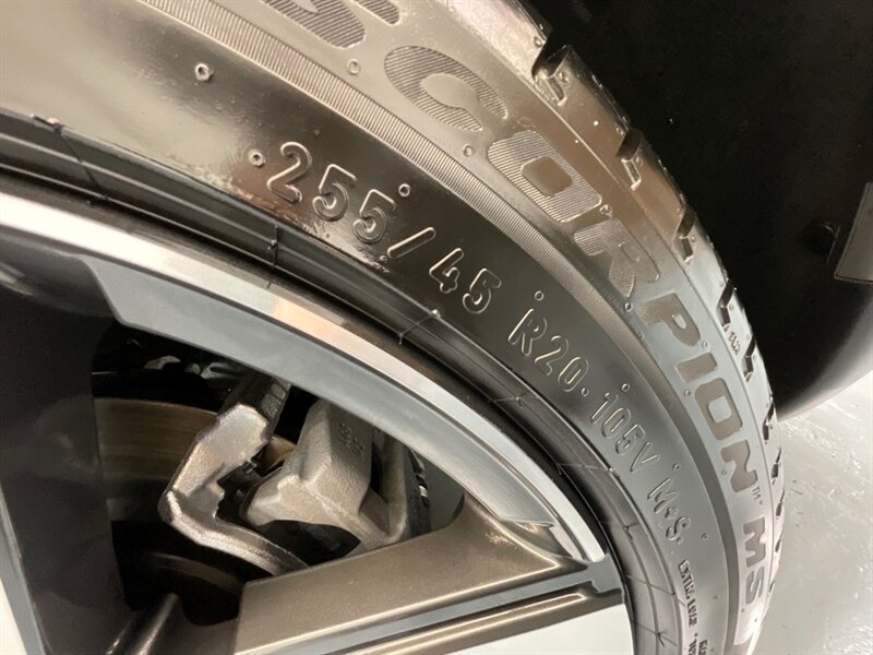 2024 Hyundai Santa Fe Limited AWD / 3RD ROW SEAT / ONLY 7,000 MILES  / 1-OWNER LOCAL / DUAL MOONROOF / LOADED / GREAT PRICE - Photo 60 - Gladstone, OR 97027