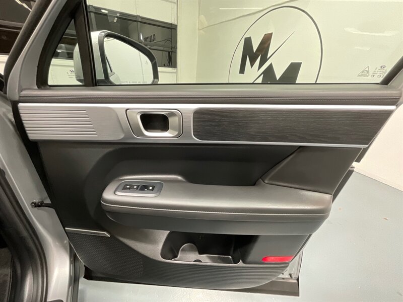 2024 Hyundai Santa Fe Limited AWD / 3RD ROW SEAT / ONLY 7,000 MILES  / 1-OWNER LOCAL / DUAL MOONROOF / LOADED / GREAT PRICE - Photo 33 - Gladstone, OR 97027